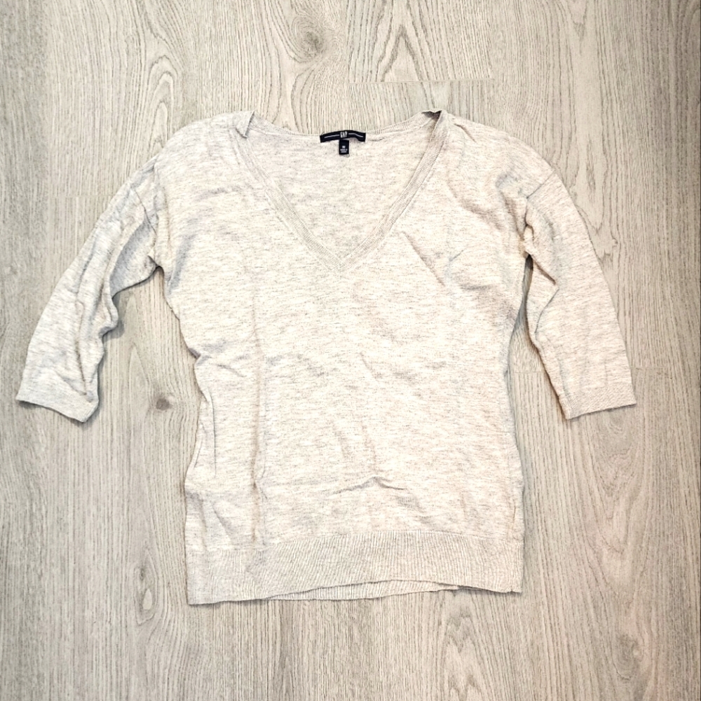 Gap gray sweater M